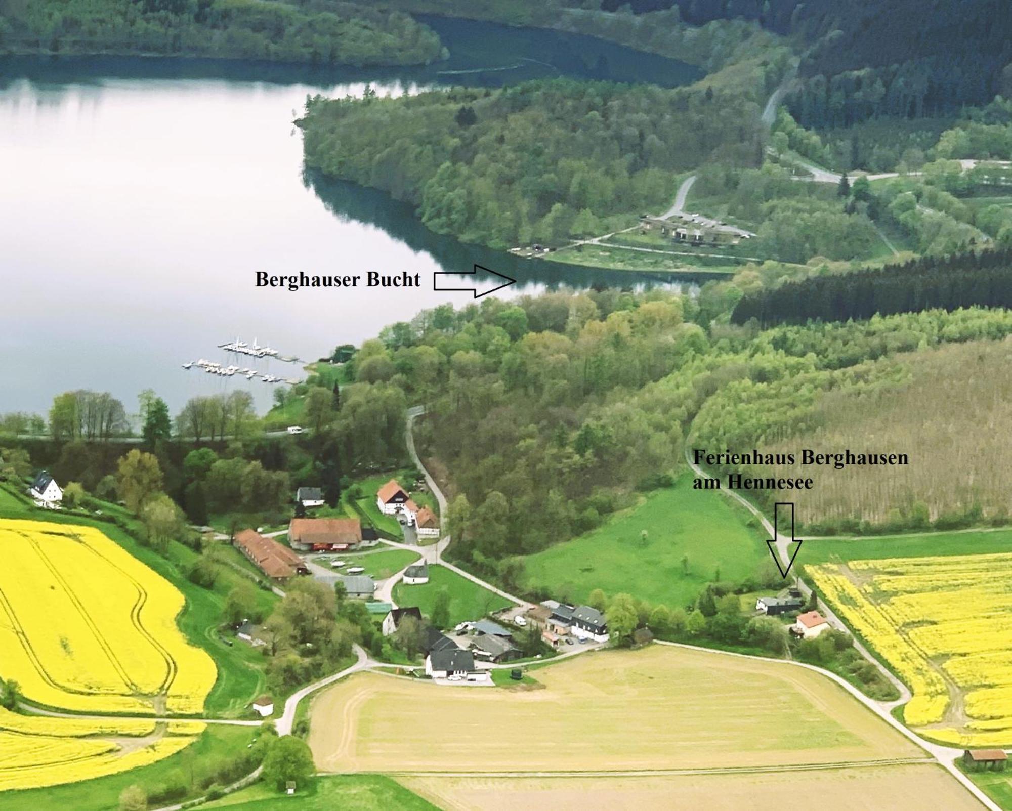 Ferienhaus Berghausen Am Hennesee Мешеде Екстериор снимка